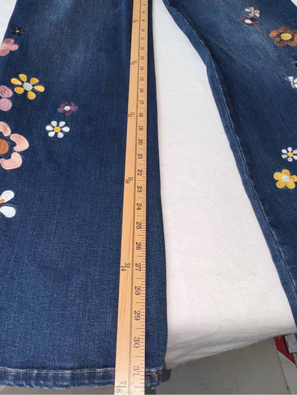 DRIFTWOOD Carlie Wide-Leg Jeans with Multicolor Floral - Picture 6 of 7